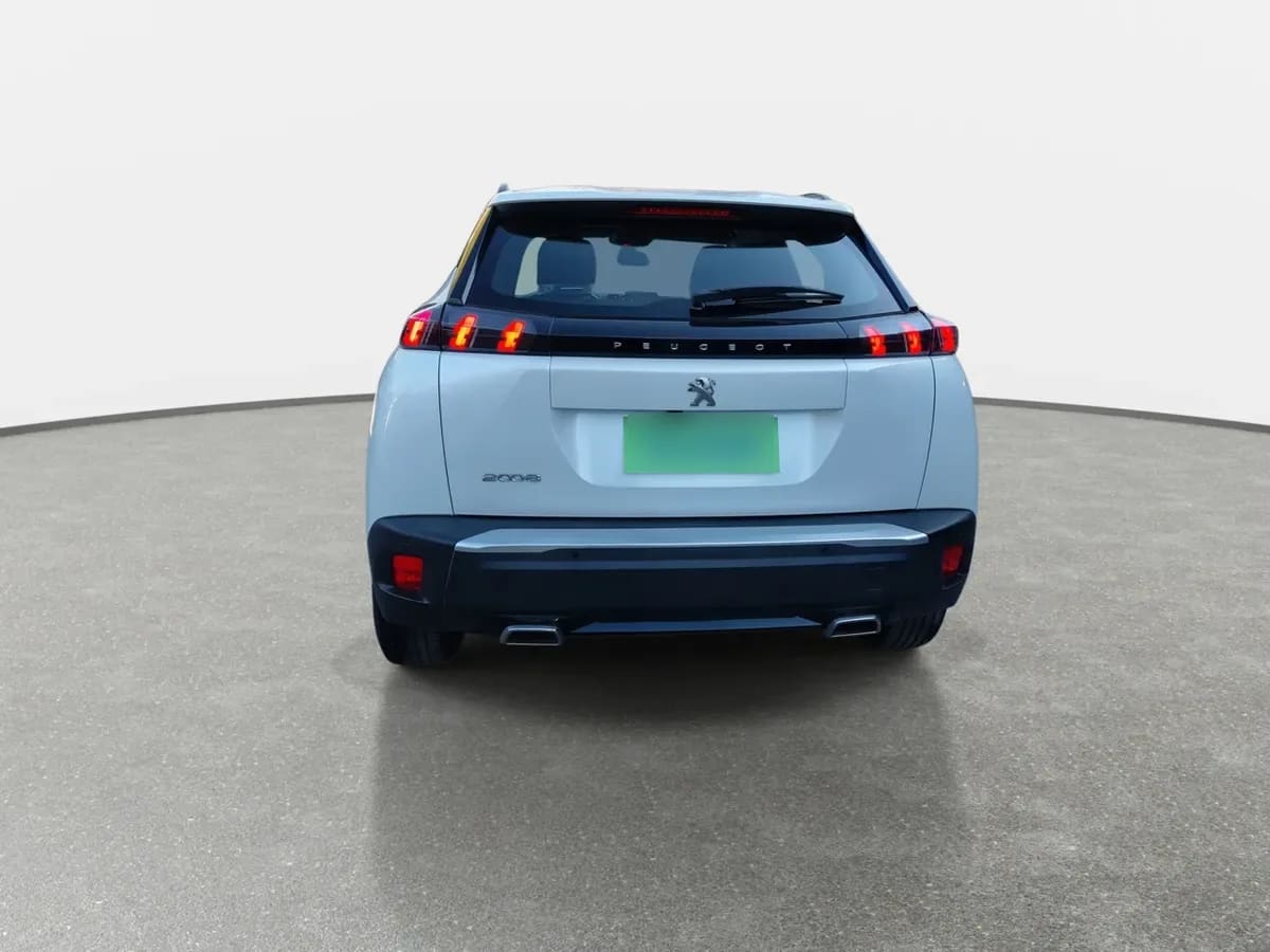 Peugeot 2008 1.2 Active Puretech 4x2 130 Mt 5p año 2021