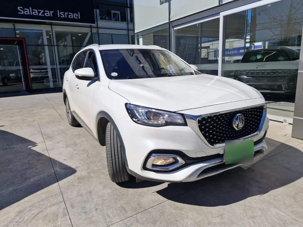 MG Hs 1.5t Comfort 2wd Mt 5p año 2023