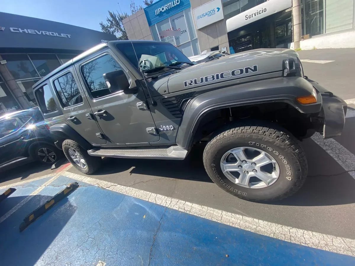 Jeep Wrangler 3.6 Unlimited Sport 4x4 At 5p año 2020