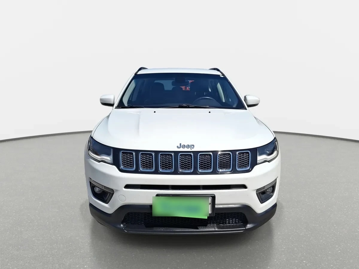 Jeep Compass 2.4 Longitude 4x2 Radio 8.4 9at 5p año 2019