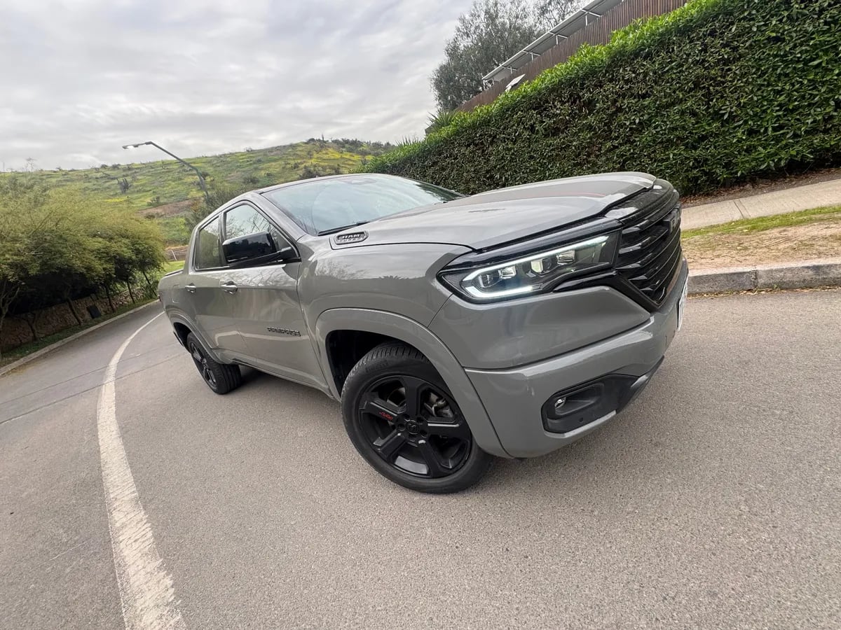 RAM RAMPAGE 2.0 R/t At 4x4 año 2025