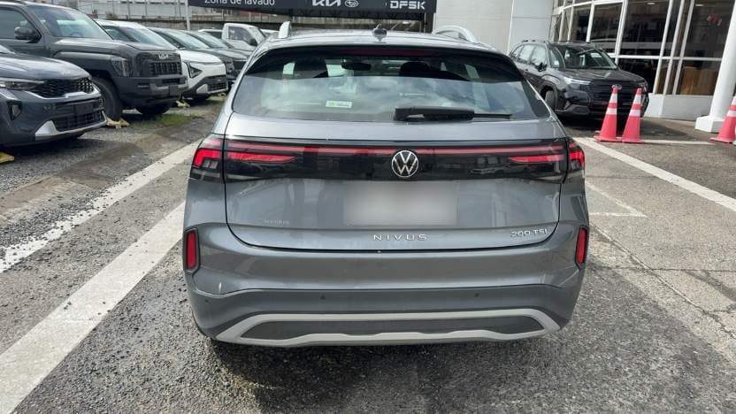 Volkswagen Nivus 1.0 Tsi Highline 4x2 At 5p año 2026