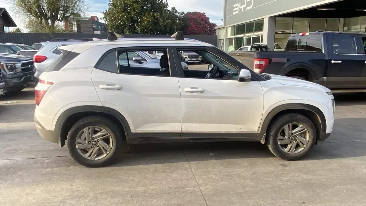 Hyundai Creta 1.5 Plus Su2i 4x2 Mt 5p año 2021