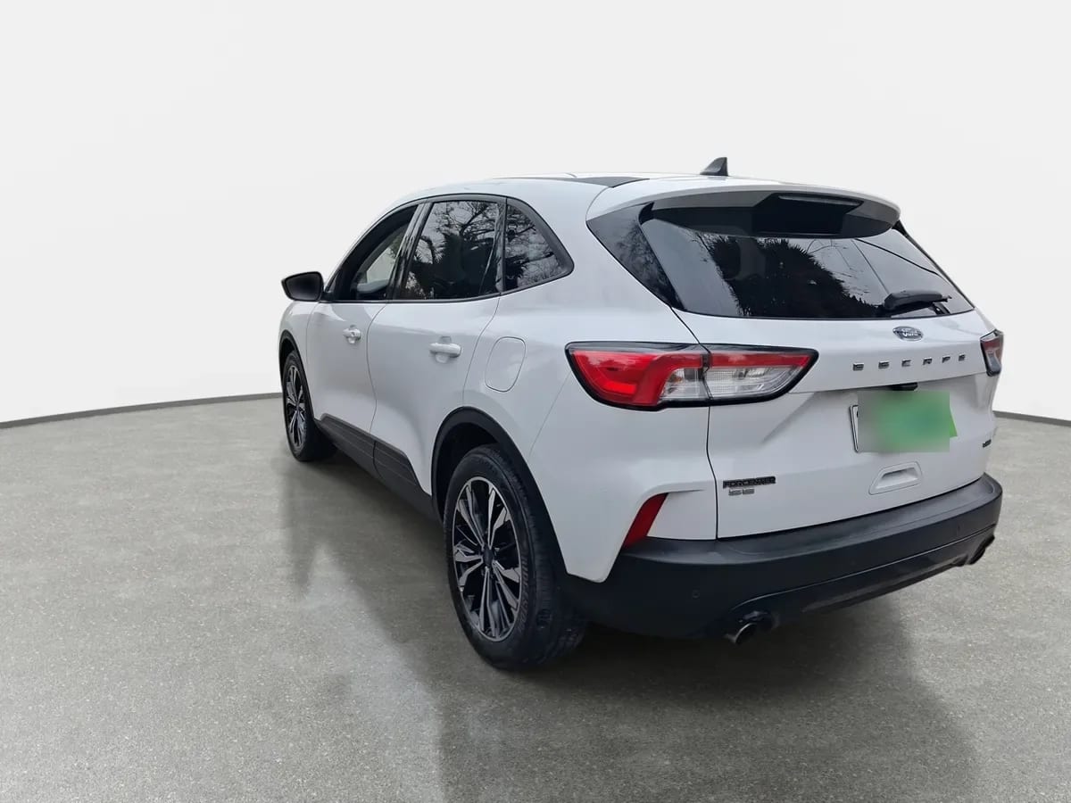 Ford Escape 2.5 Atkinson Se Hibrido Fwd At 5p año 2023