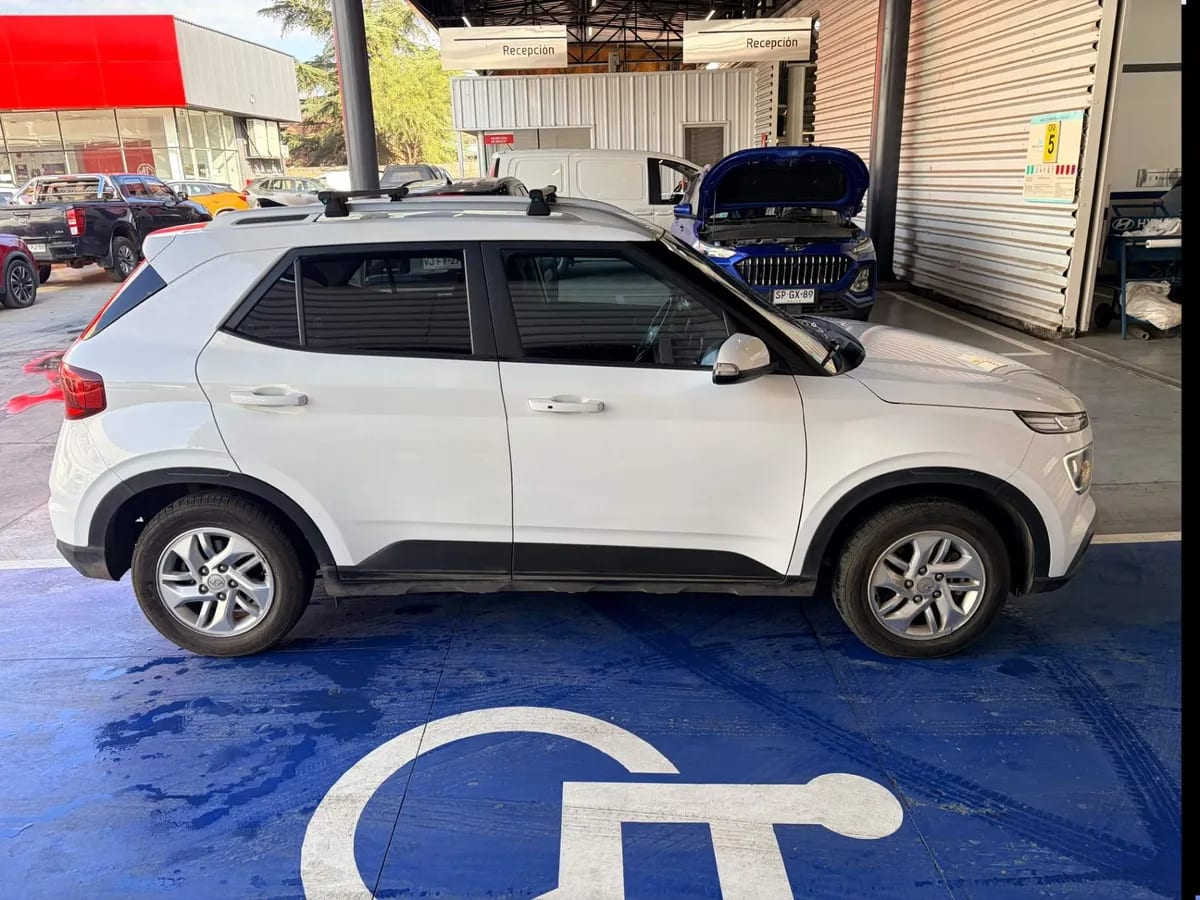 Hyundai Venue 1.6 Qx Value 4x2 Mt 5p año 2020