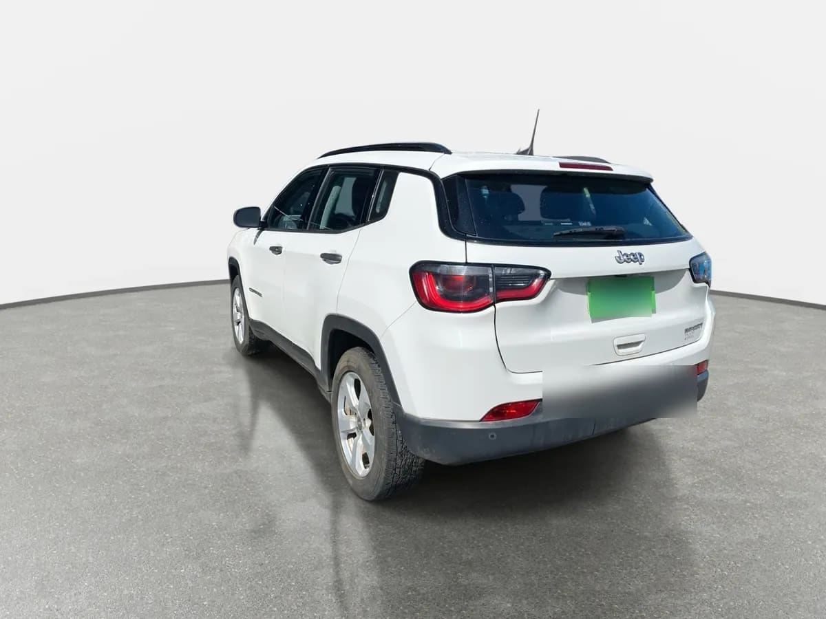 Jeep Compass 2.4 Sport Lx 4x2 6mt 5p año 2019