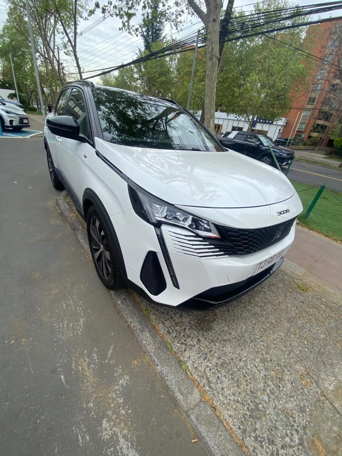 Peugeot 3008 1.6 Gt Black Pack Puretech 180 4x2 Eat8 5p año 2024