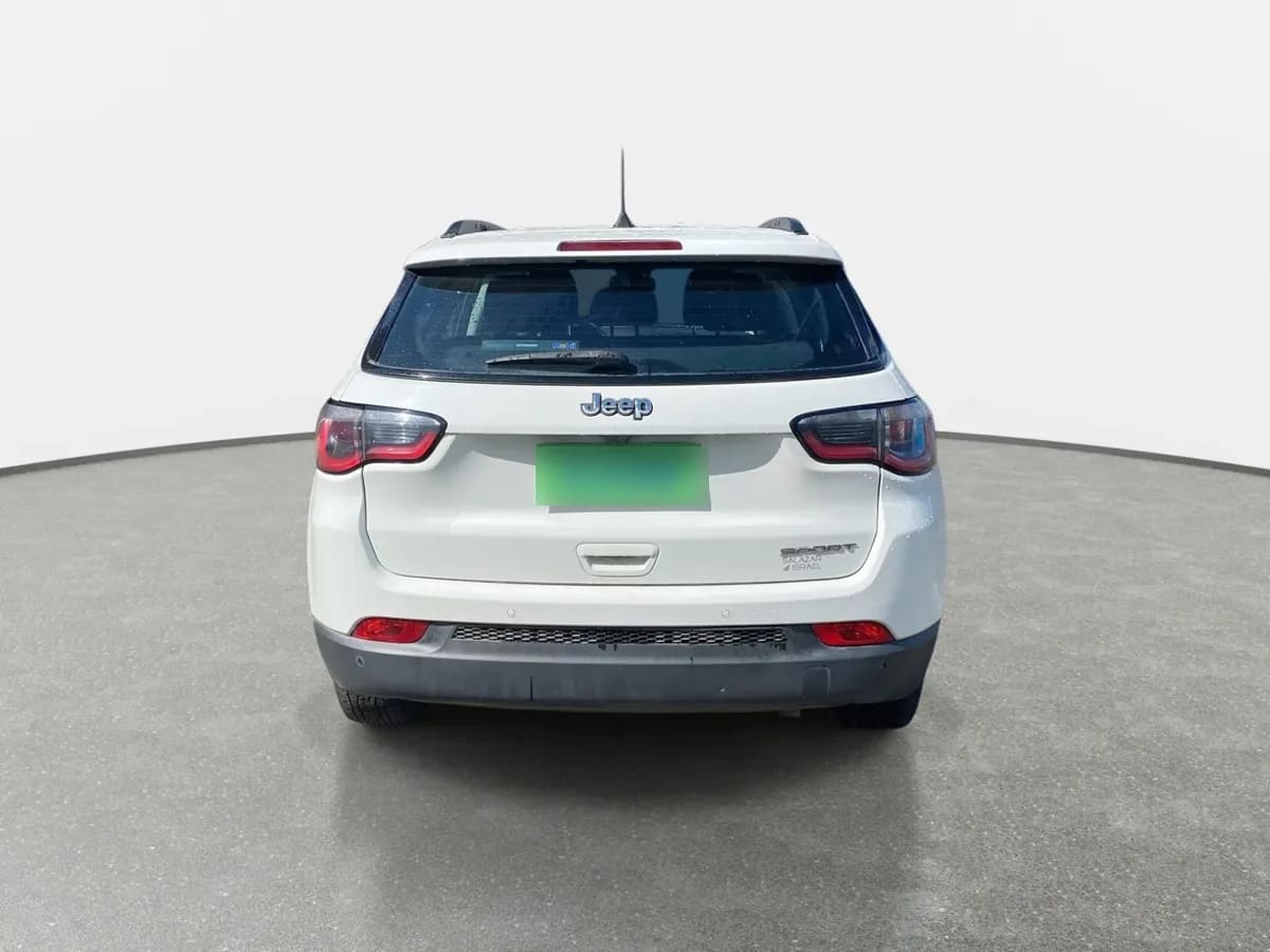 Jeep Compass 2.4 Sport Lx 4x2 6mt 5p año 2019