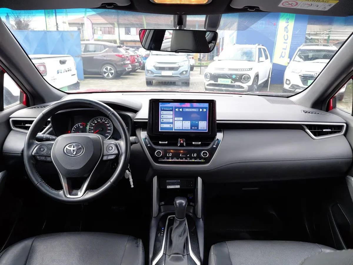 Toyota Corolla Cross 2.0 Seg 4x2 Cvt At 5p año 2023
