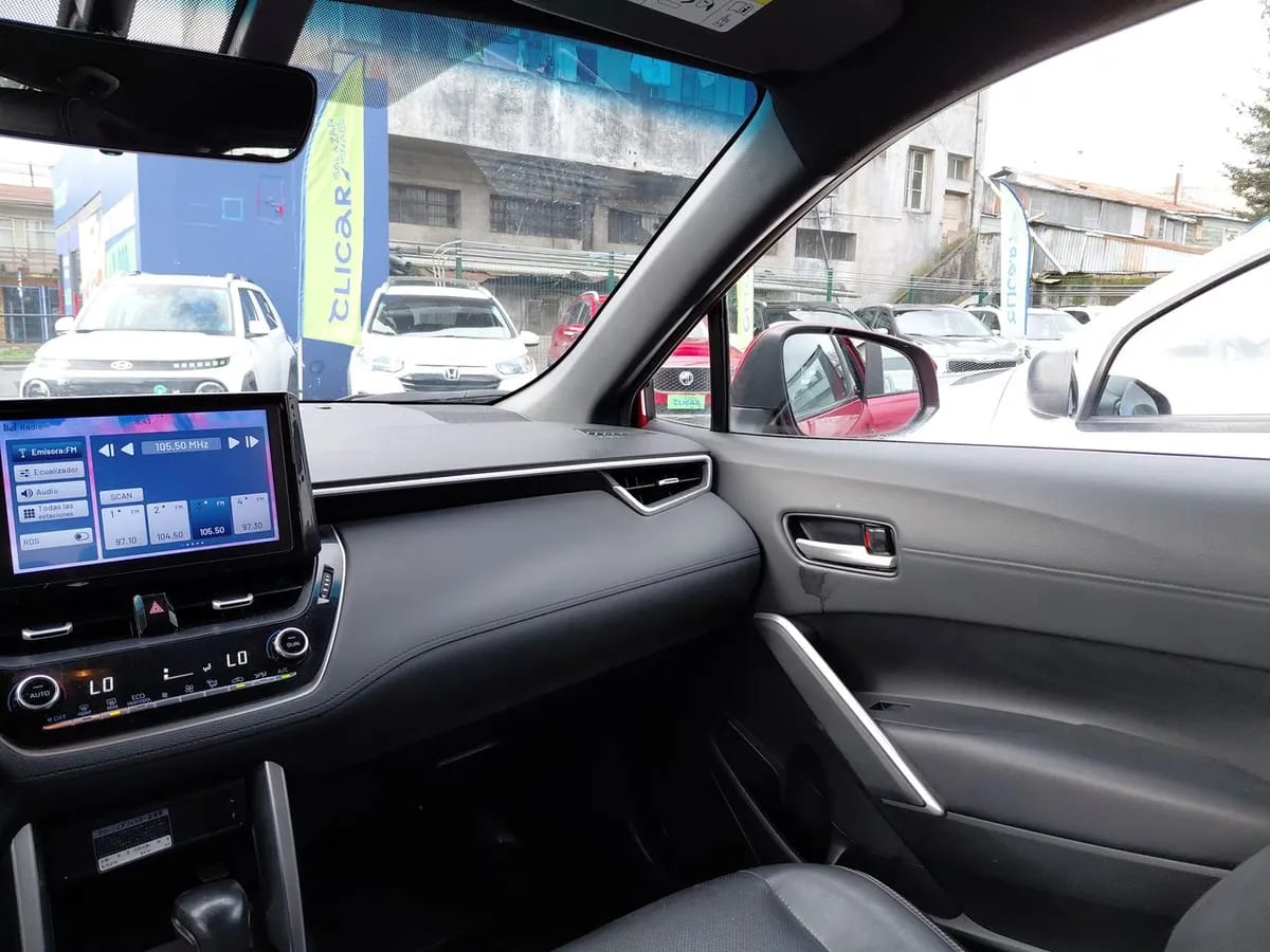 Toyota Corolla Cross 2.0 Seg 4x2 Cvt At 5p año 2023