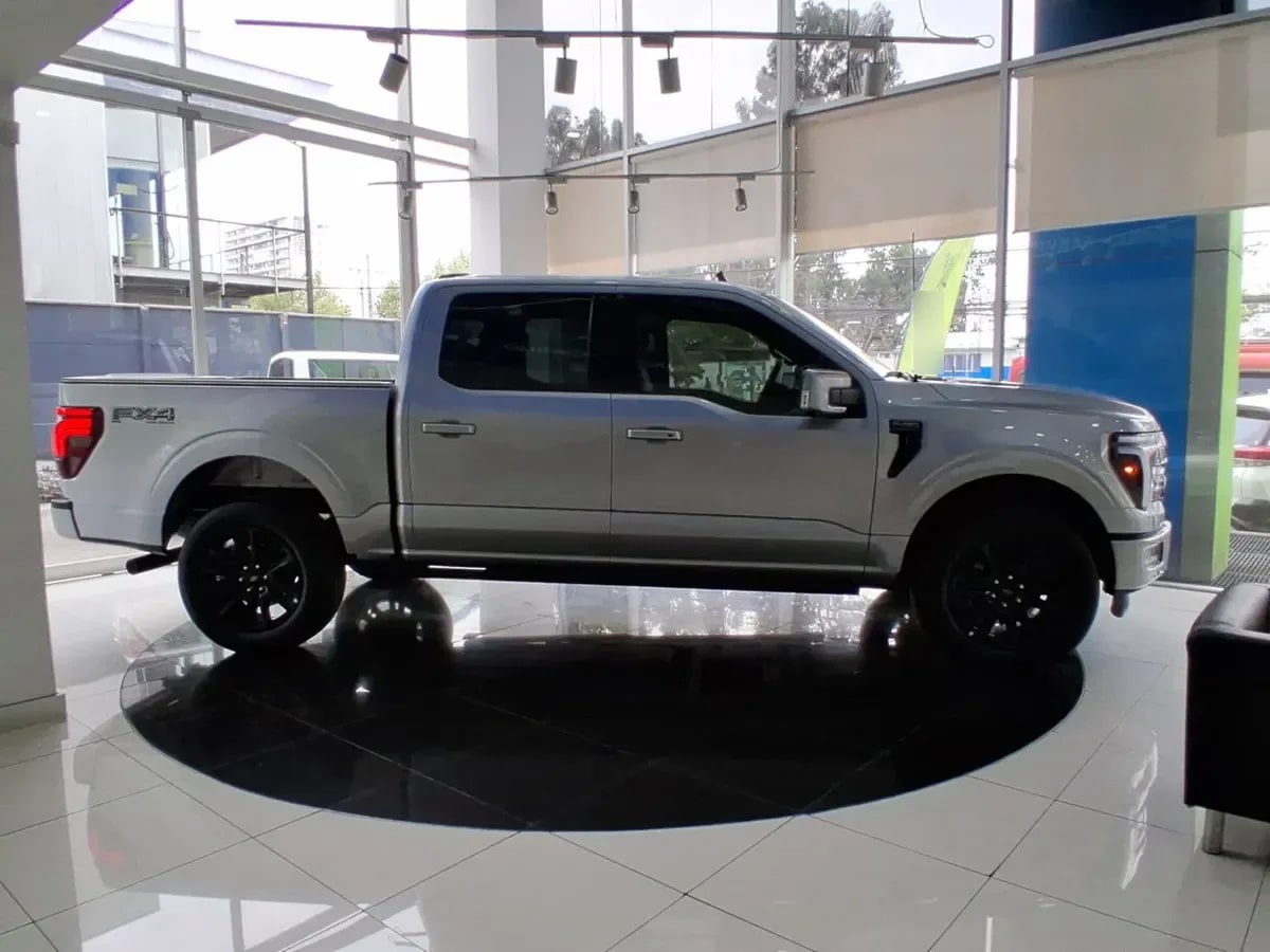 Ford F-150 3.5 Platinum Cc Dob. Cab. 4x4 At 4p año 2026