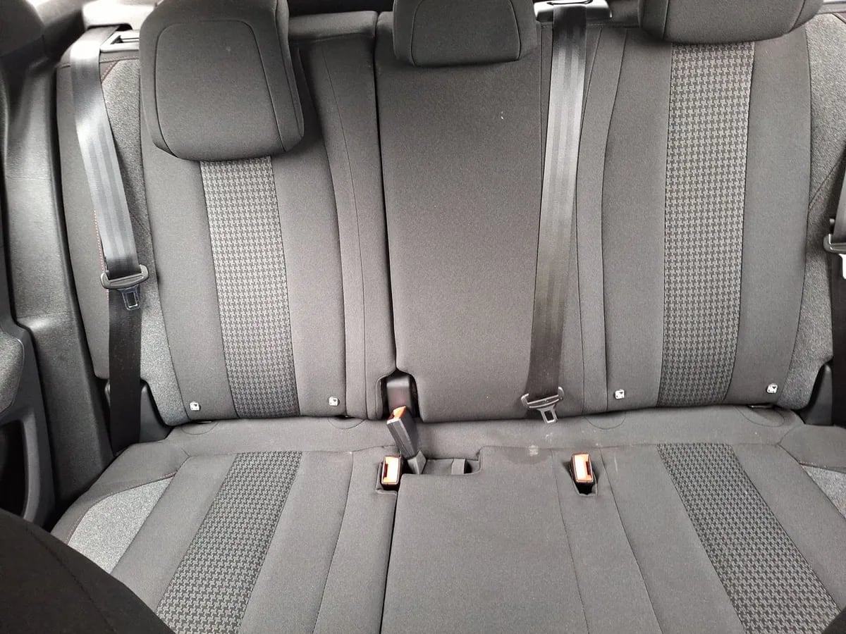 Peugeot 3008 1.2 Active Pack Puretech 4x2 130 Mt6 5p año 2022