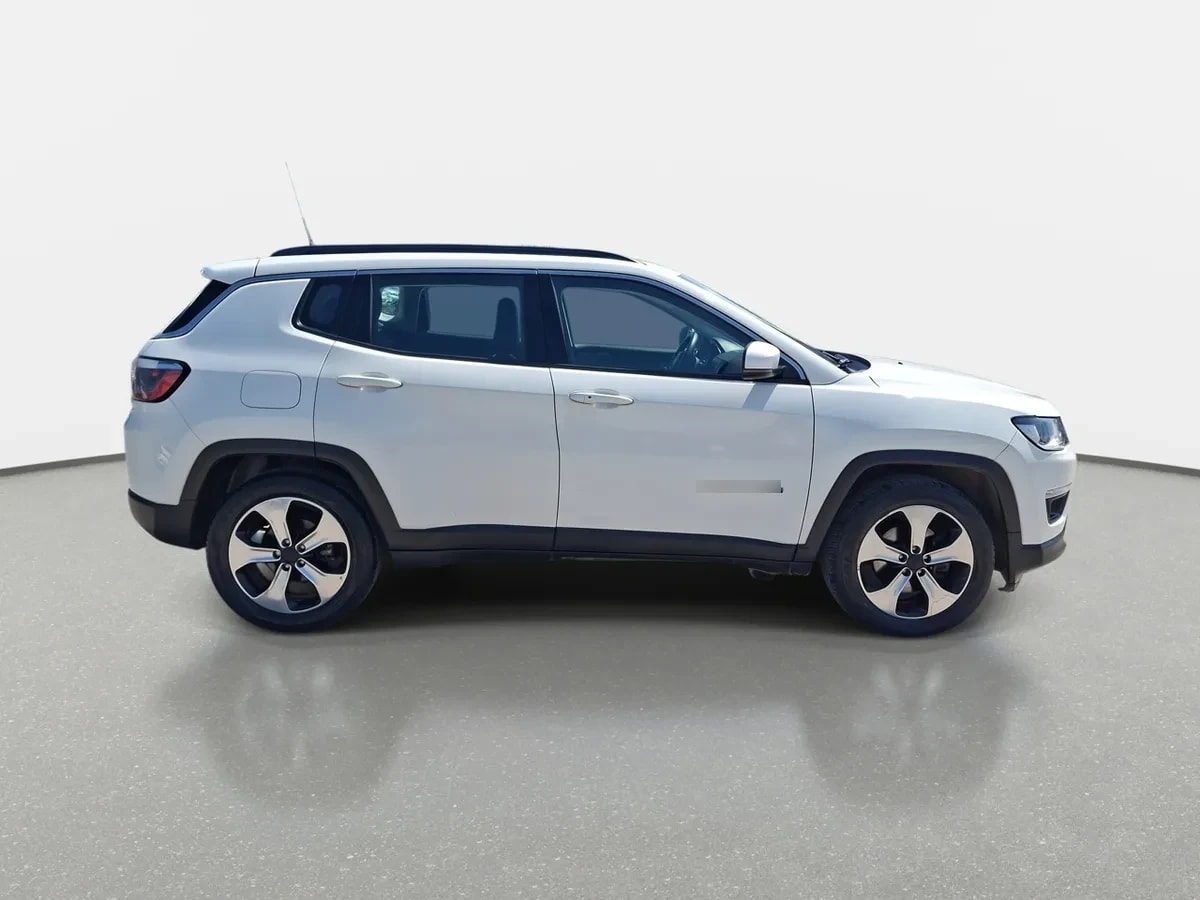 Jeep Compass 2.4 Longitude 4x2 Radio 8.4 9at 5p año 2019