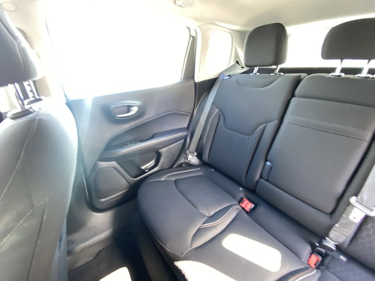 Jeep Compass 2.4 Sport Lx 4x2 6mt 5p año 2019