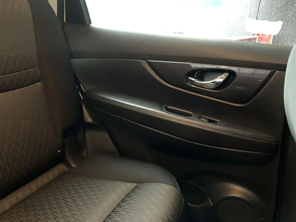 Nissan X-Trail 2.5 Sense Mc 4x2 3row Cvt At 5p año 2021