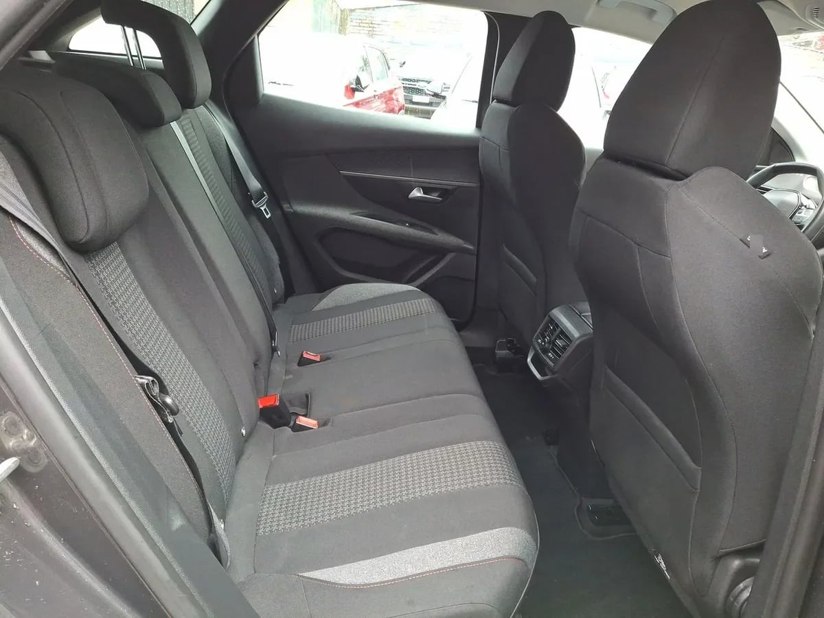 Peugeot 3008 1.2 Active Pack Puretech 4x2 130 Mt6 5p año 2022