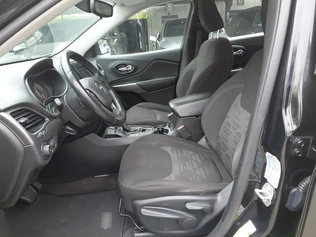 Jeep Cherokee 2.4 Longitude 4x2 At 5p año 2019