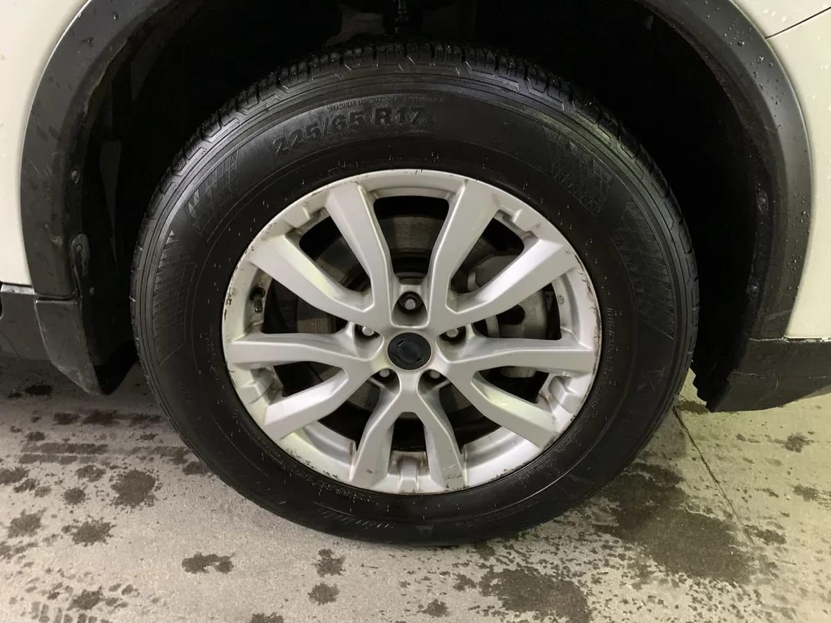 Nissan X-Trail 2.5 Sense Mc 4x2 3row Cvt At 5p año 2021
