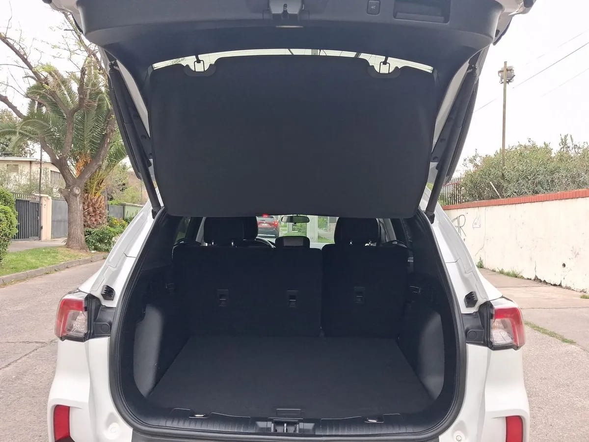 Ford Escape 2.5 Atkinson Se Hibrido Fwd At 5p año 2023