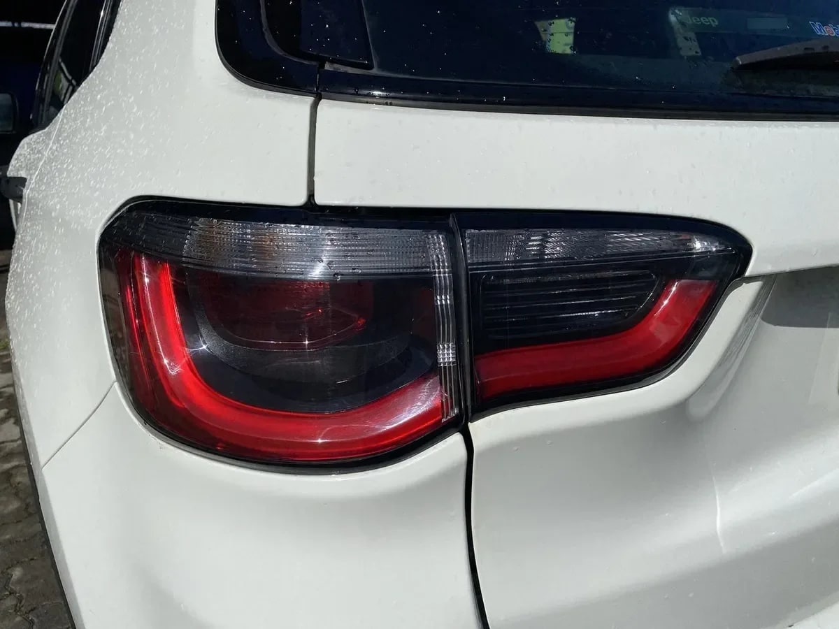 Jeep Compass 2.4 Sport Lx 4x2 6mt 5p año 2019