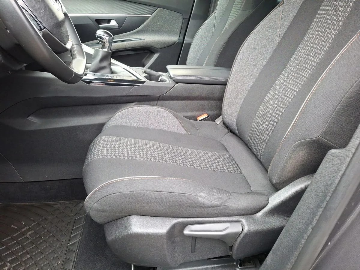 Peugeot 3008 1.2 Active Pack Puretech 4x2 130 Mt6 5p año 2022