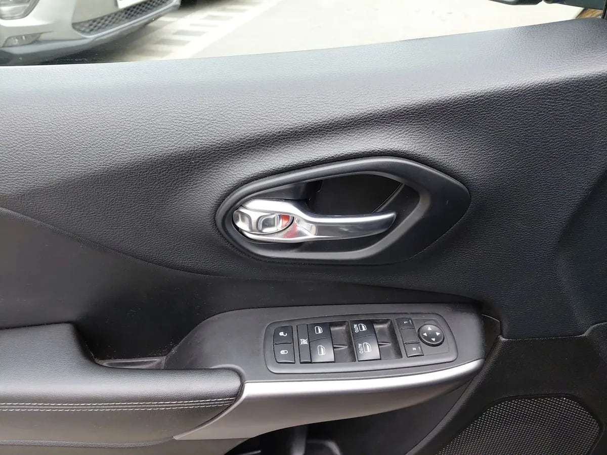 Jeep Cherokee 2.4 Longitude 4x2 At 5p año 2019