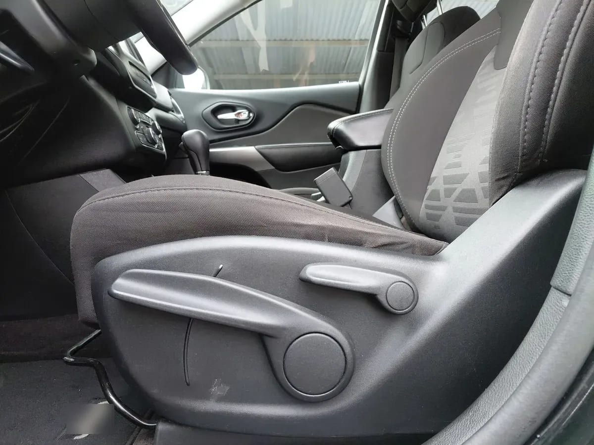 Jeep Cherokee 2.4 Longitude 4x2 At 5p año 2019