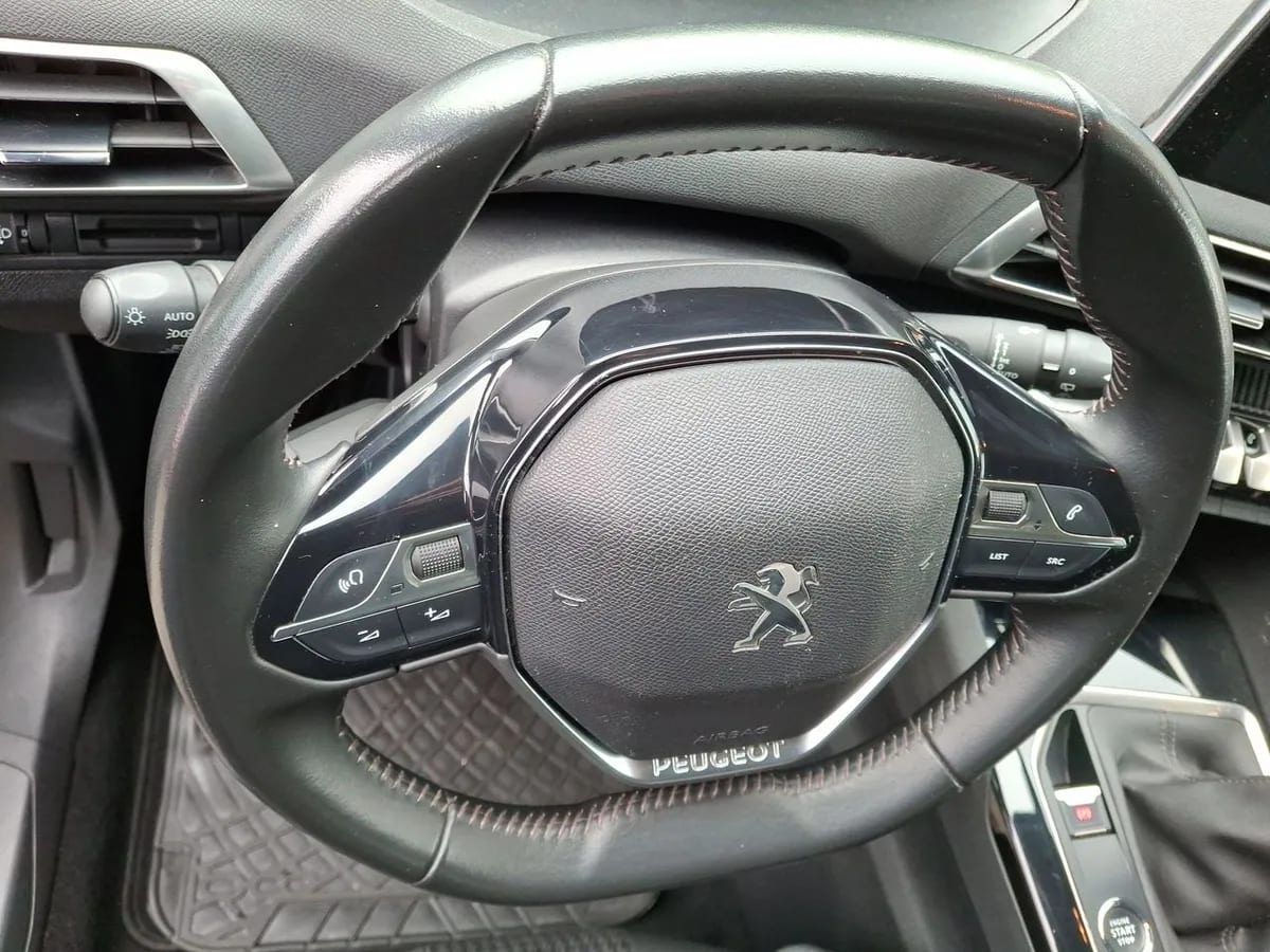 Peugeot 3008 1.2 Active Pack Puretech 4x2 130 Mt6 5p año 2022