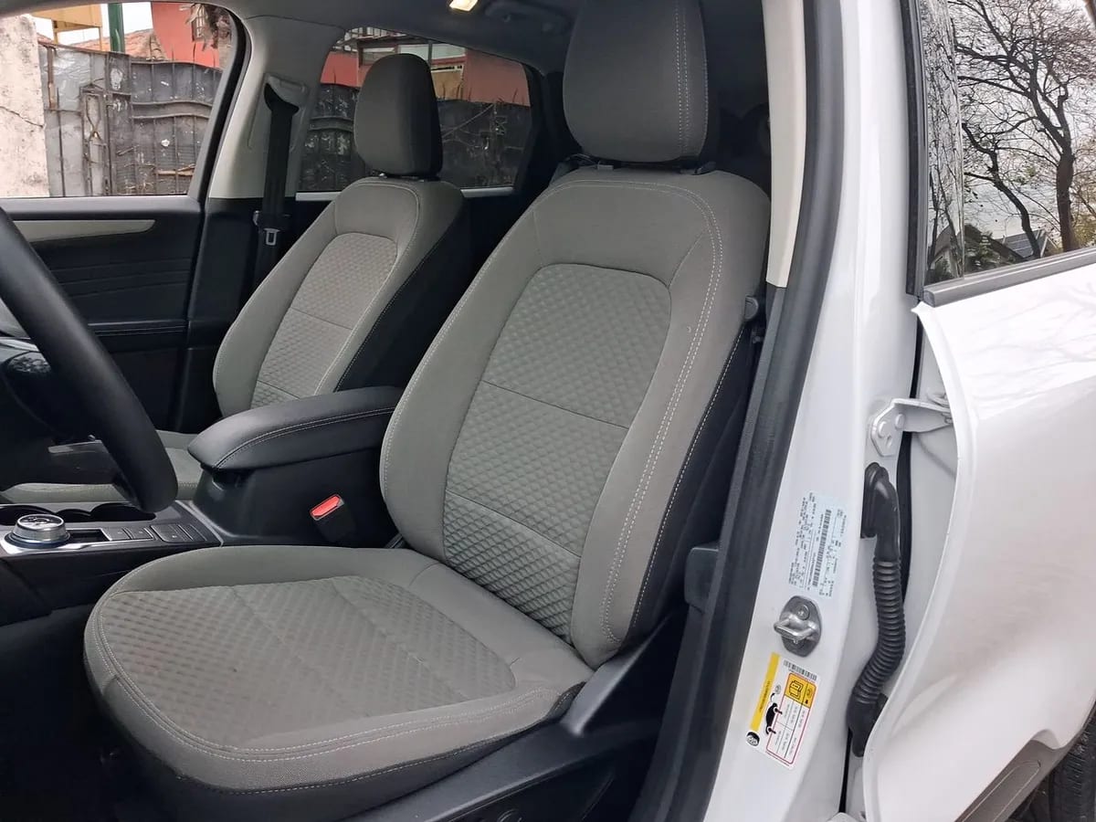 Ford Escape 2.5 Atkinson Se Hibrido Fwd At 5p año 2023