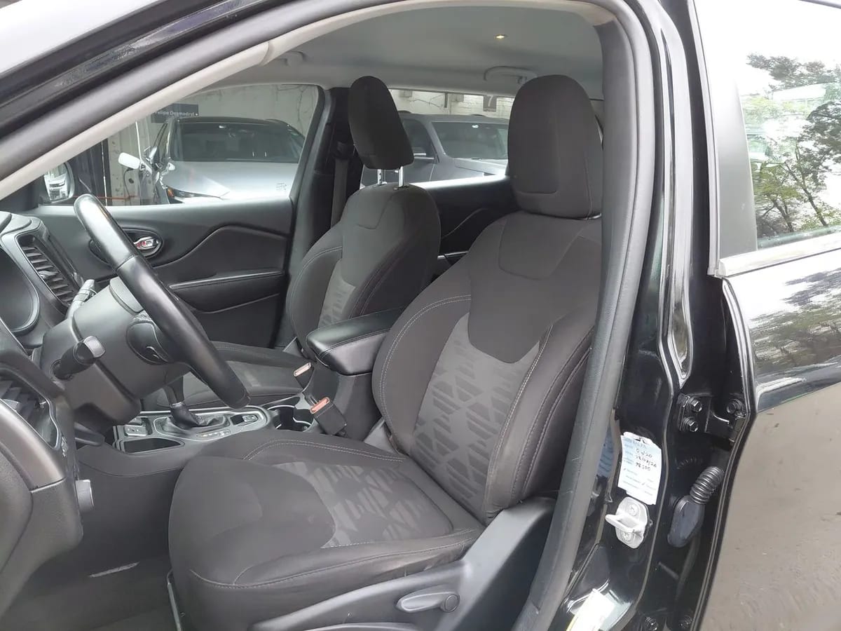 Jeep Cherokee 2.4 Longitude 4x2 At 5p año 2019