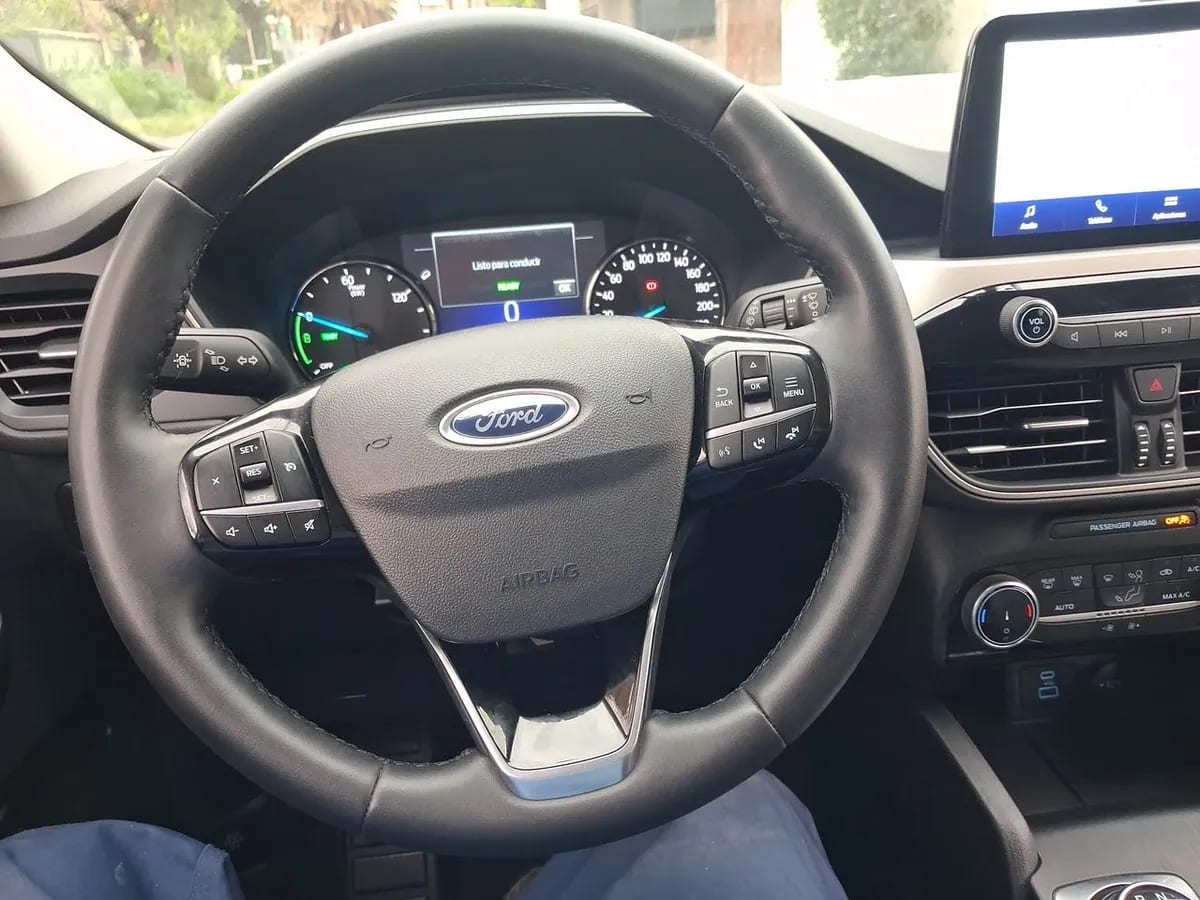 Ford Escape 2.5 Atkinson Se Hibrido Fwd At 5p año 2023