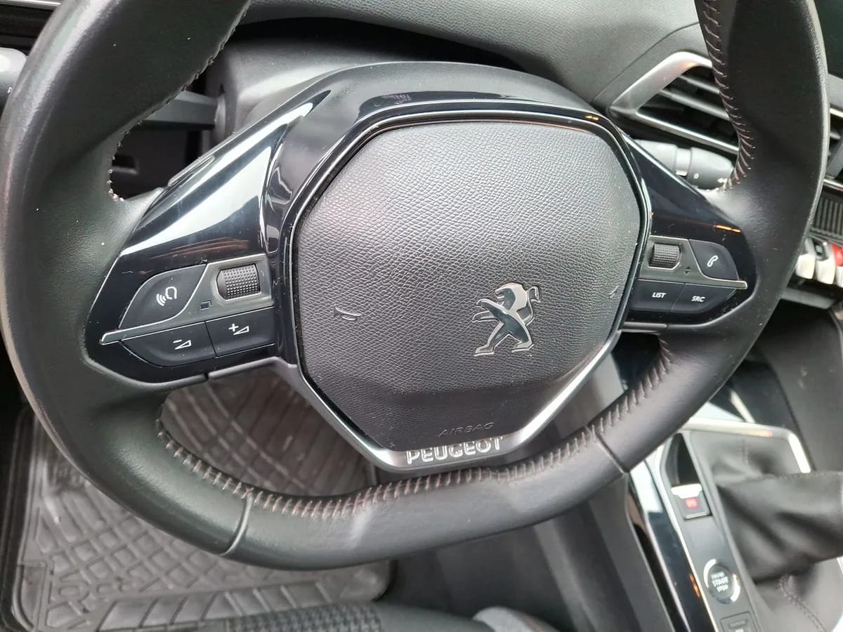 Peugeot 3008 1.2 Active Pack Puretech 4x2 130 Mt6 5p año 2022