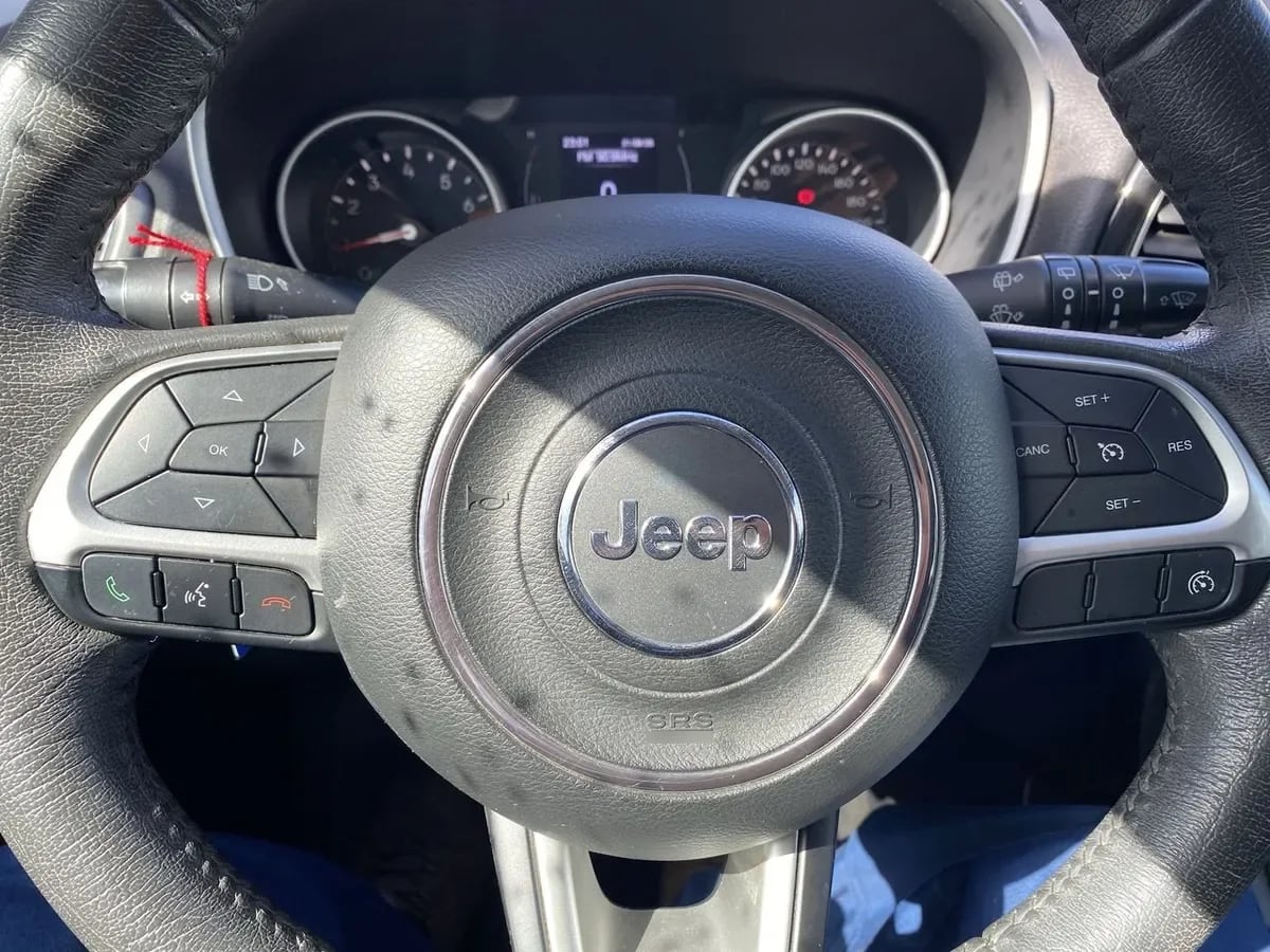 Jeep Compass 2.4 Sport Lx 4x2 6mt 5p año 2019