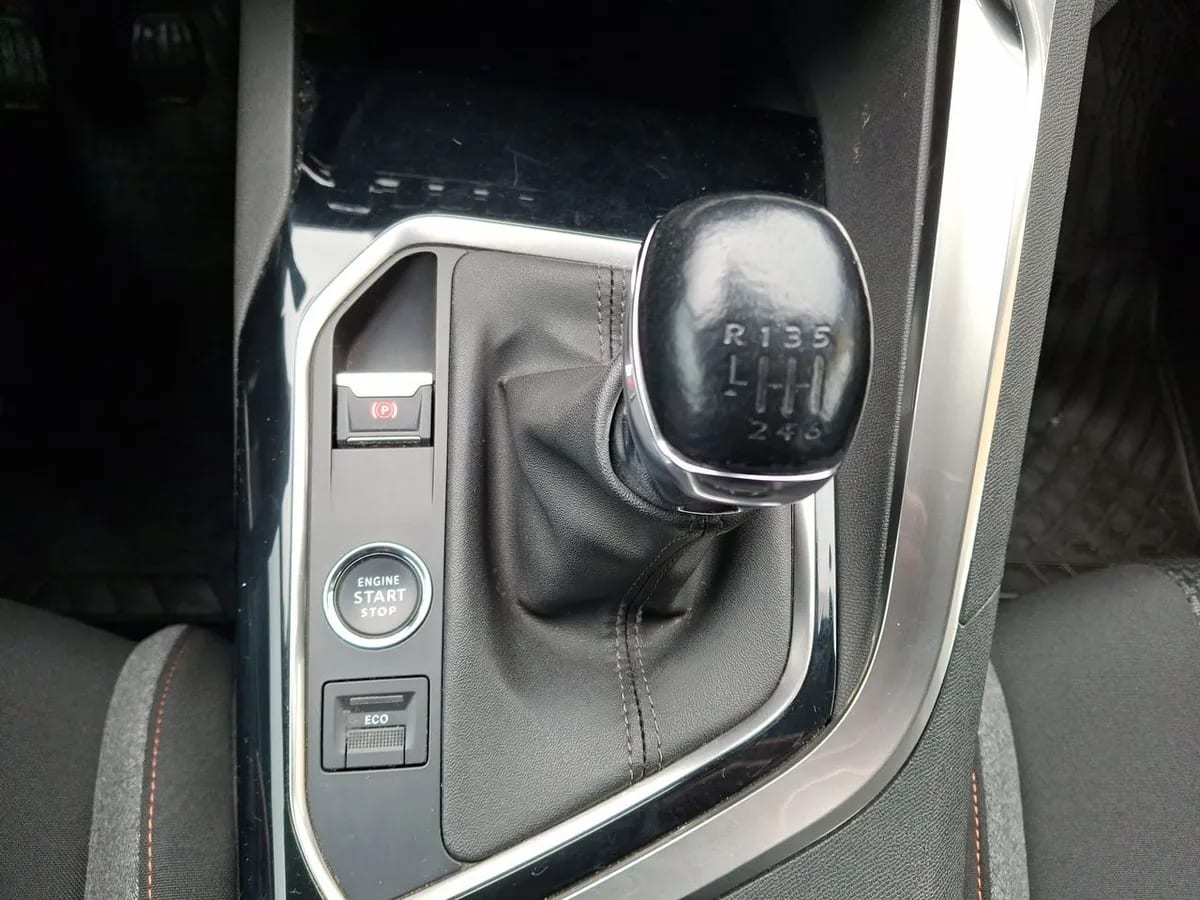 Peugeot 3008 1.2 Active Pack Puretech 4x2 130 Mt6 5p año 2022