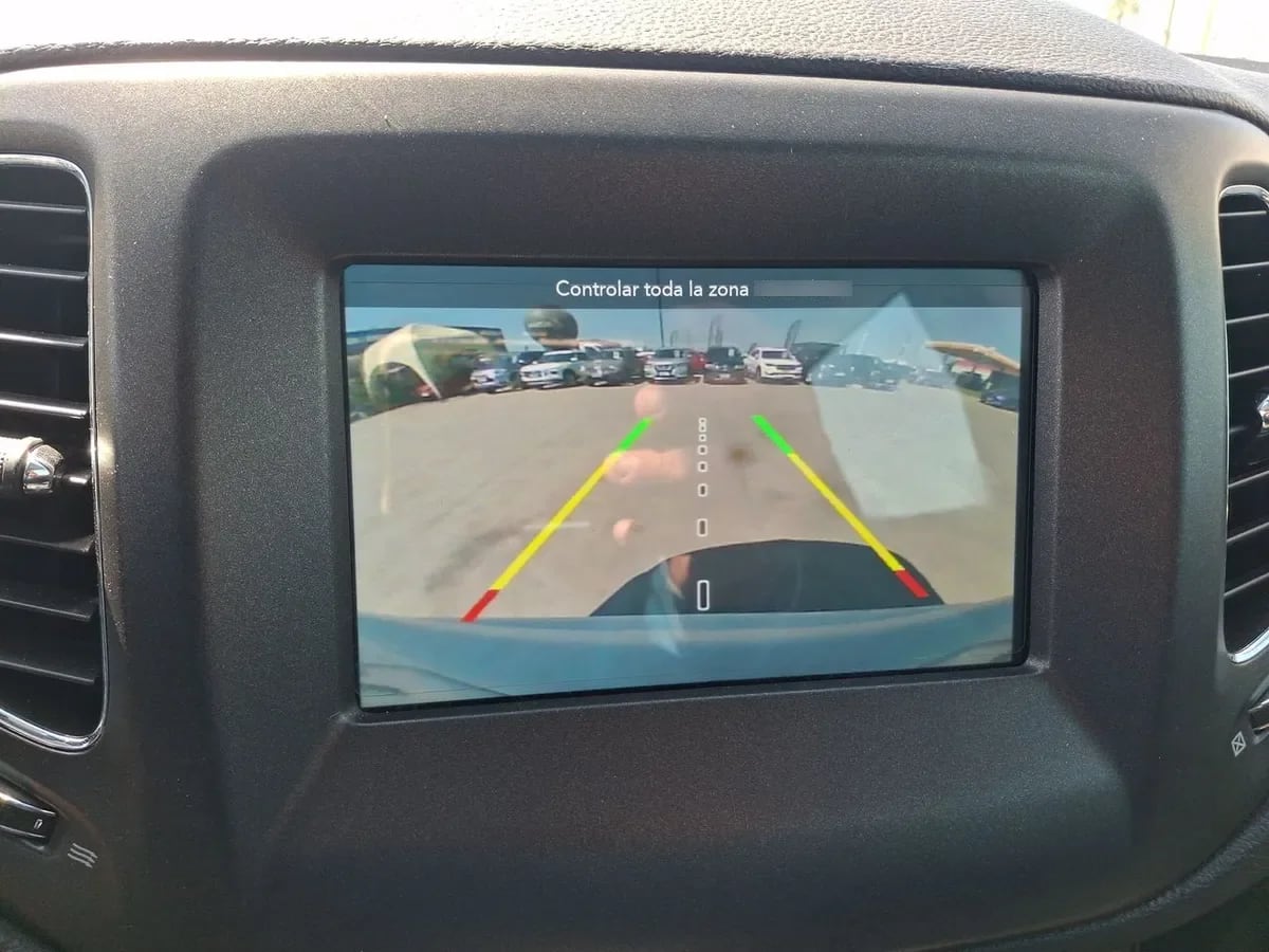 Jeep Compass 2.4 Longitude 4x2 Radio 8.4 9at 5p año 2019