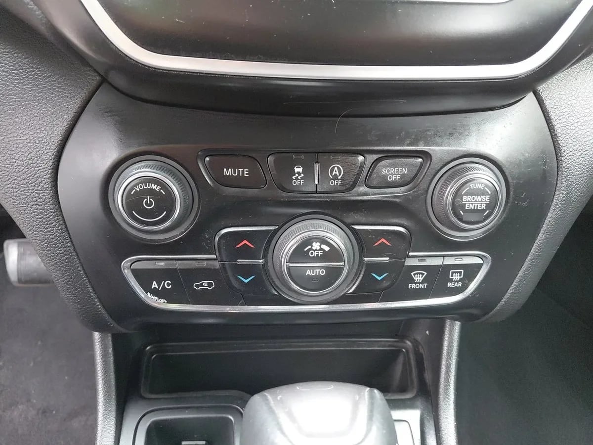 Jeep Cherokee 2.4 Longitude 4x2 At 5p año 2019