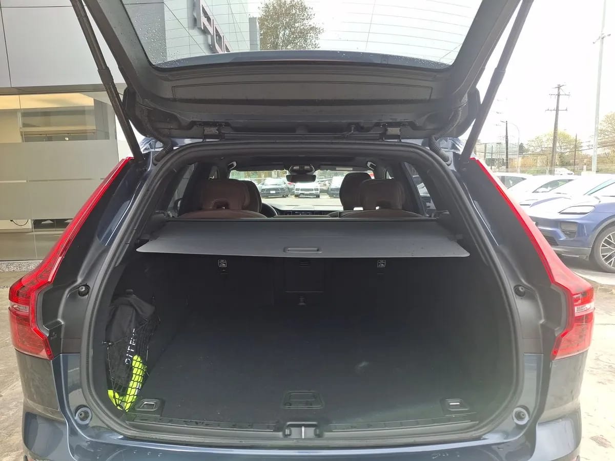 Volvo Xc60 2.0 T8 Recharge Plus Hybrid Awd At 5p año 2025