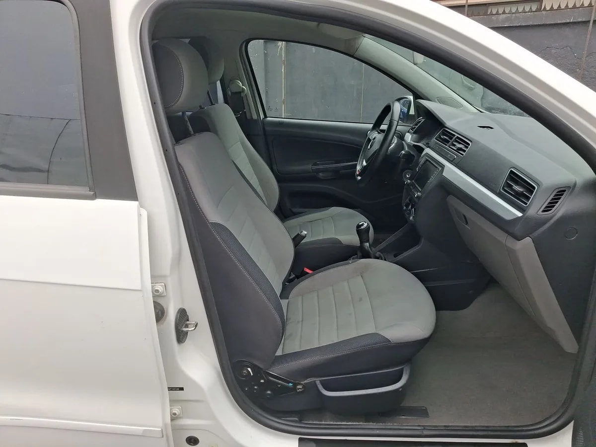 Volkswagen Gol 1.6 Highline 4x2 Mt 5p año 2021