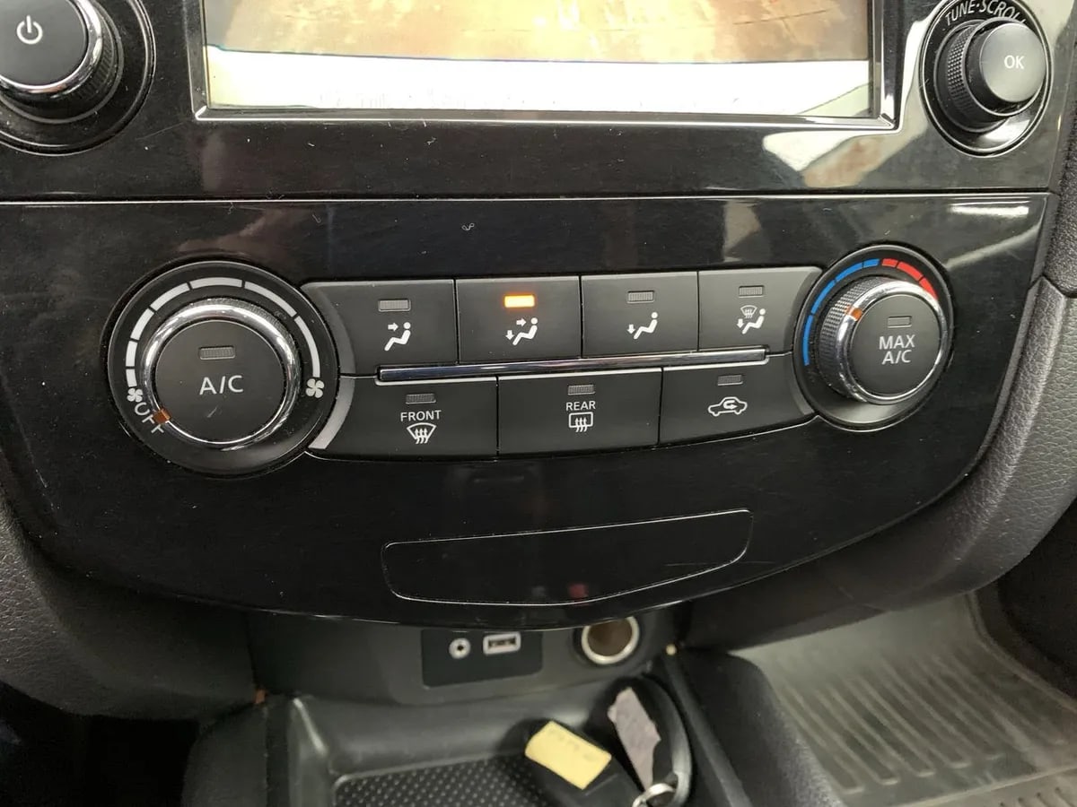 Nissan X-Trail 2.5 Sense Mc 4x2 3row Cvt At 5p año 2021