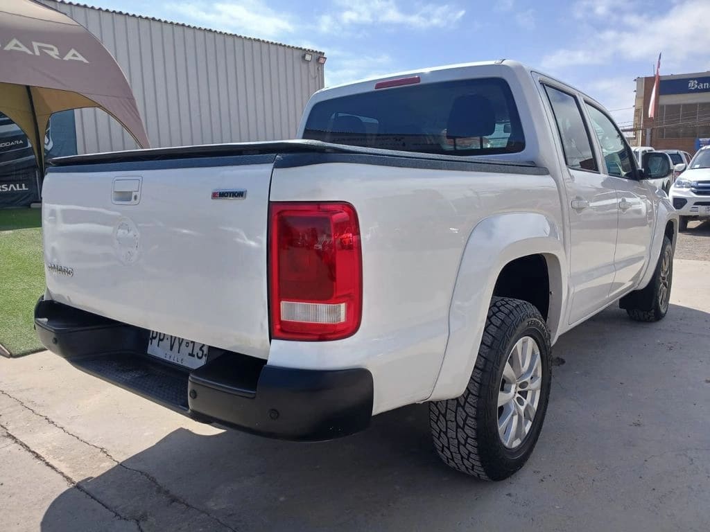 Volkswagen Amarok 2.0 Trendline 4x4 Diesel Mt 4p año 2021