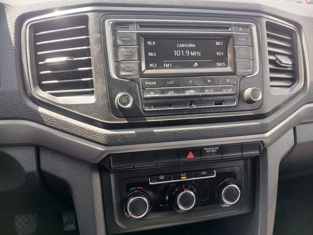 Volkswagen Amarok 2.0 Trendline 4x4 Diesel Mt 4p año 2021