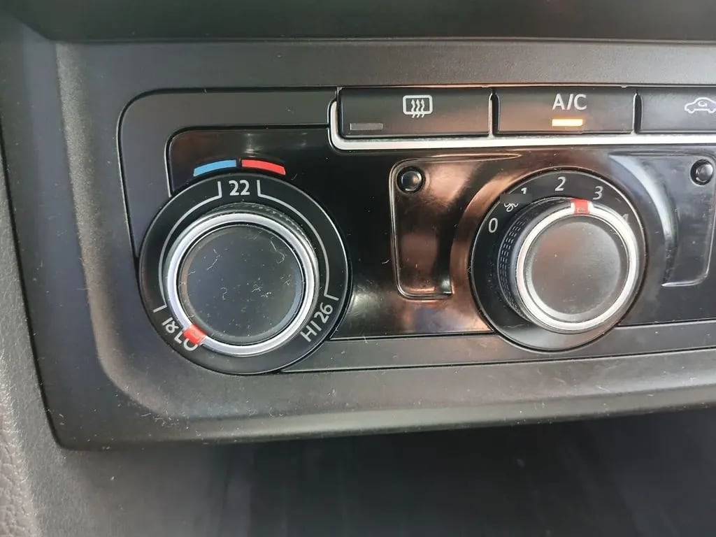 Volkswagen Amarok 2.0 Trendline 4x4 Diesel Mt 4p año 2021