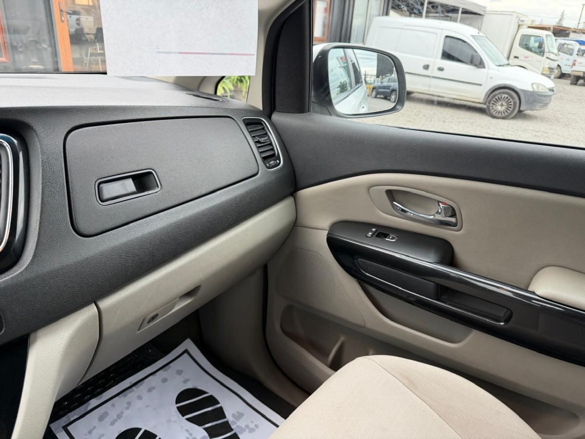 Kia Grand Carnival 2.2 Diesel At8 año 2020