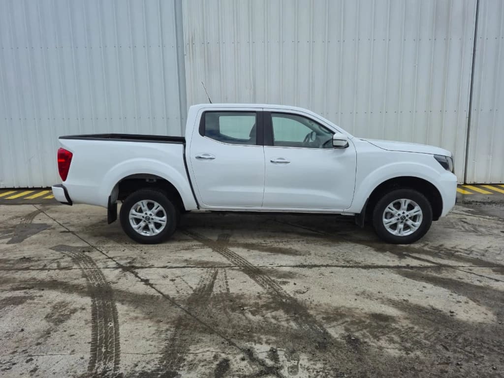 Nissan Navara Navara Xe 2.3 Mt 4x2 año 2023