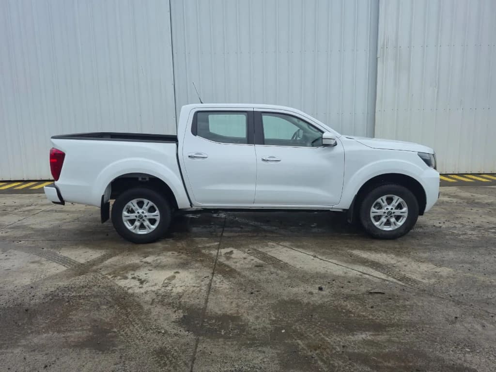 Nissan Navara Navara Xe 2.3 Mt 4x2 año 2023