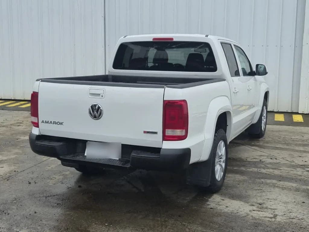 Volkswagen Amarok Dcab Tdi 4x4 Trendline 2.0 año 2023