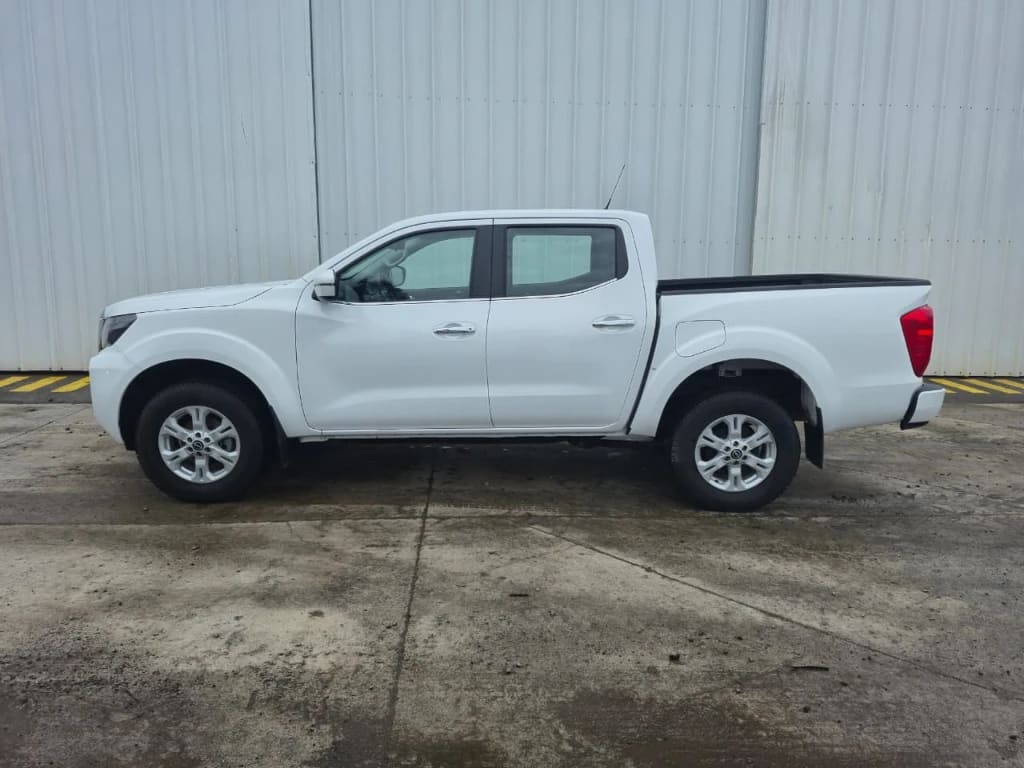 Nissan Navara Navara Xe 2.3 Mt 4x2 año 2023