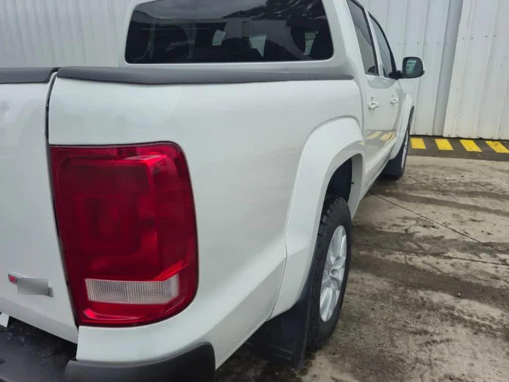 Volkswagen Amarok Dcab Tdi 4x4 Trendline 2.0 año 2023