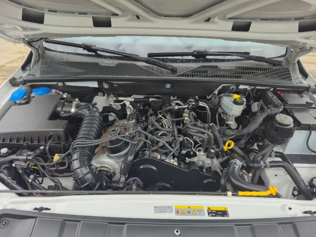 Volkswagen Amarok Dcab Tdi 4x4 Trendline 2.0 año 2023