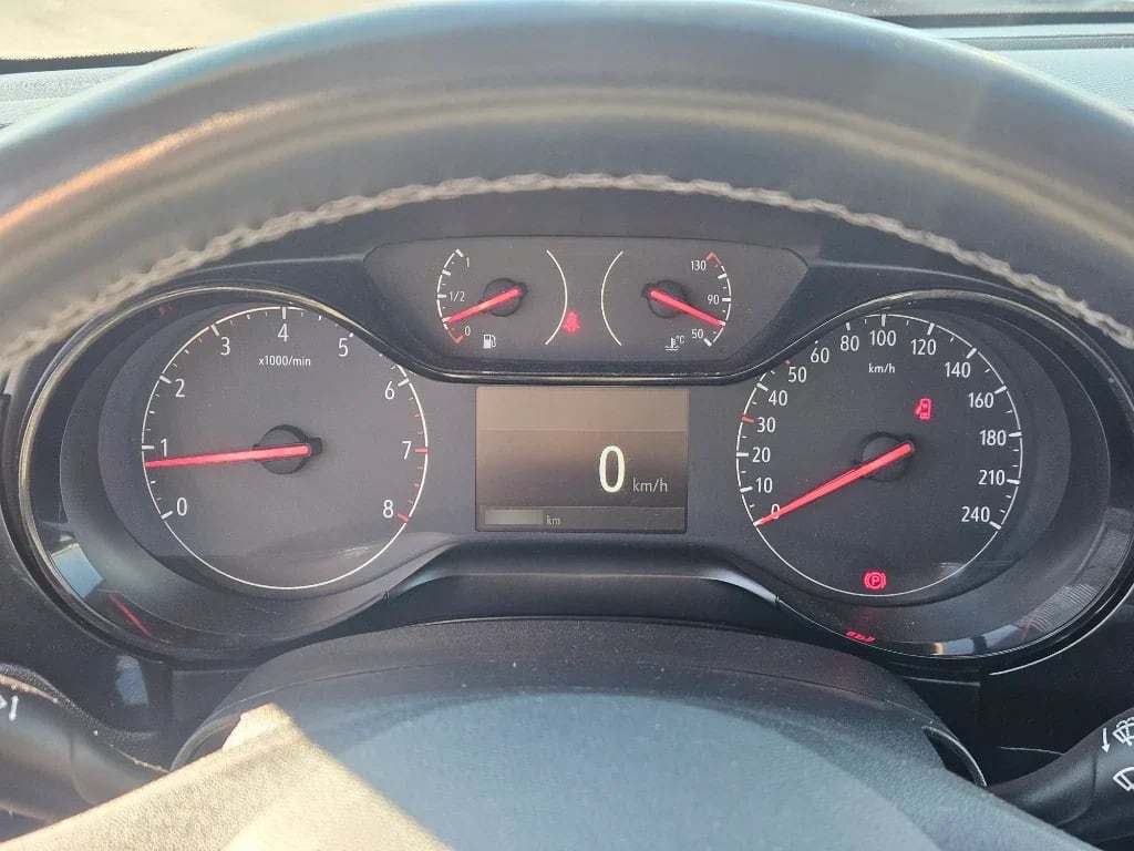 Opel Corsa Edition 1.5td Mt6 año 2023